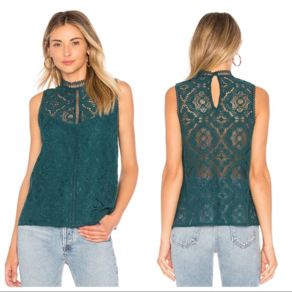 BB Dakota Meet Me in the Meadows Lace Top Size M